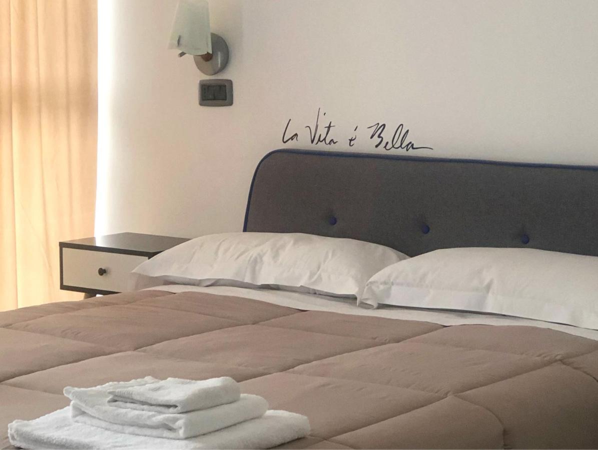 Cerreto dʼEsi Hotel Domus المظهر الخارجي الصورة