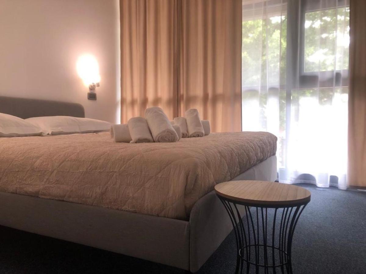 Cerreto dʼEsi Hotel Domus المظهر الخارجي الصورة